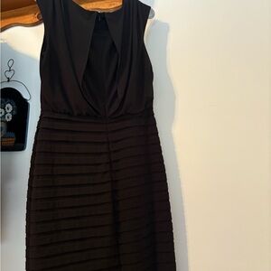 Adrianna Papell sz 6 black dress